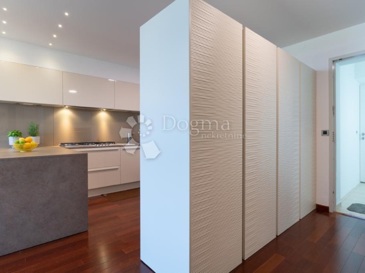 Rovinj - predivan luksuzni stan na odličnoj lokaciji