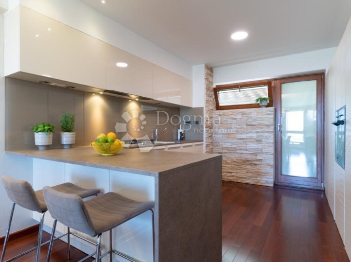 Rovinj - predivan luksuzni stan na odličnoj lokaciji