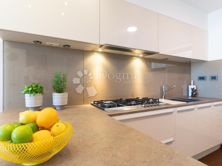 Rovinj - predivan luksuzni stan na odličnoj lokaciji