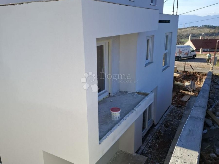 Hreljin, novogradnja stan 2S+DB