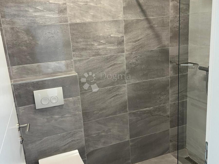 Penthouse najam, Crikvenica, 80m2 s pogledom na more