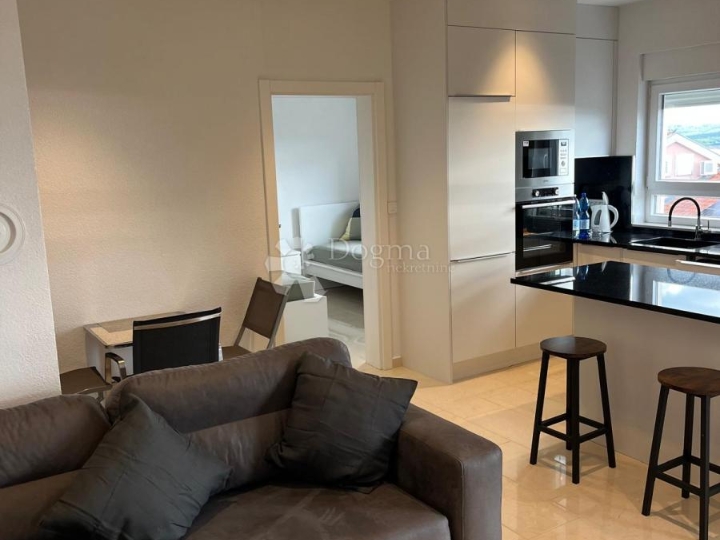 Penthouse najam, Crikvenica, 80m2 s pogledom na more