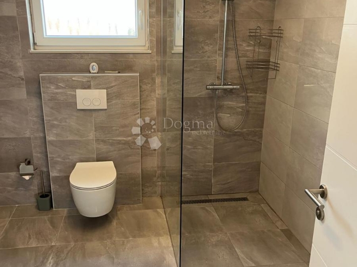 Penthouse najam, Crikvenica, 80m2 s pogledom na more