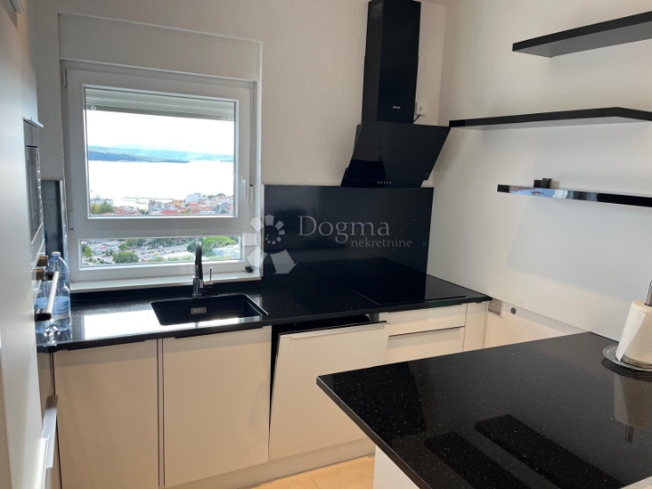 Penthouse najam, Crikvenica, 80m2 s pogledom na more