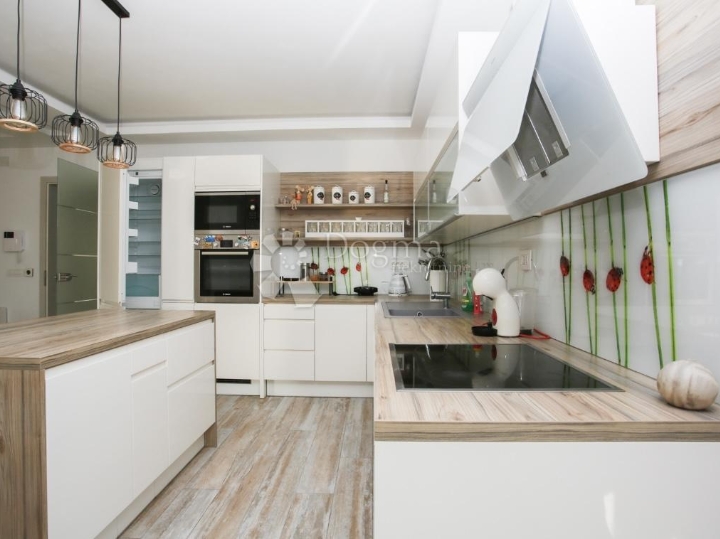 Predivan stan za najam - Kostrena