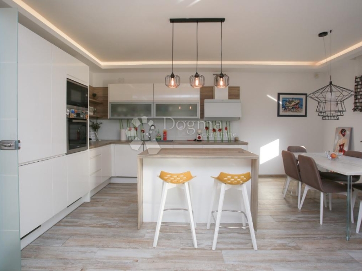 Predivan stan za najam - Kostrena