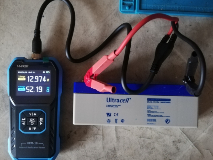 Tester baterija i akumulatora