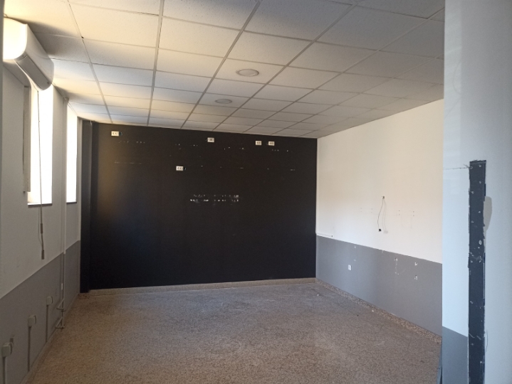 Turnić - poslovni prostor 33 m2