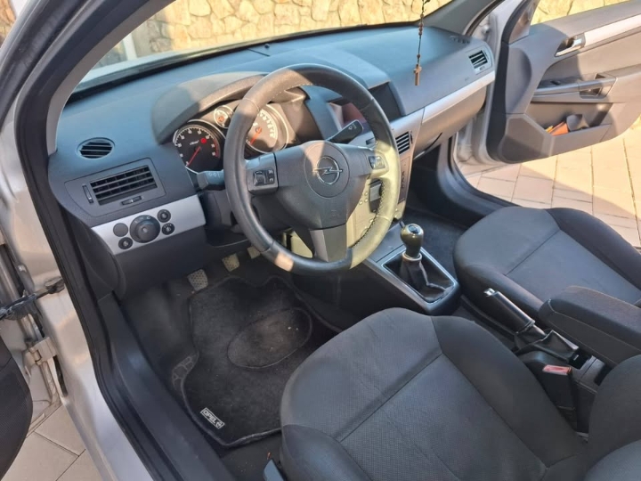 Opel Astra H 1.4