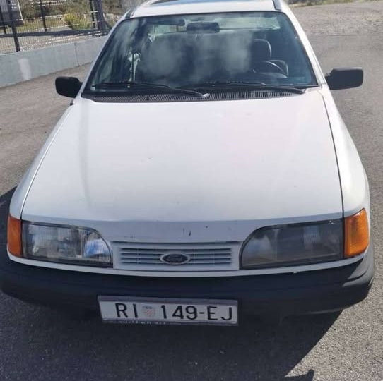 Ford Siera, 1992. god. 