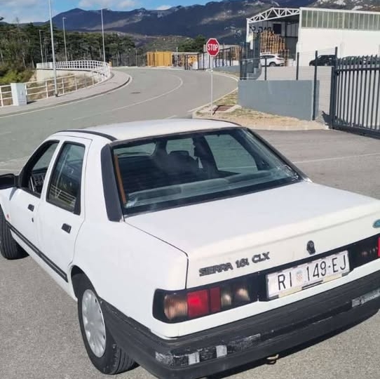 Ford Siera, 1992. god. 