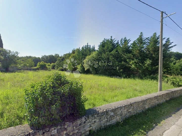 Zemljište s građevinskom dozvolom Svetvinčenat