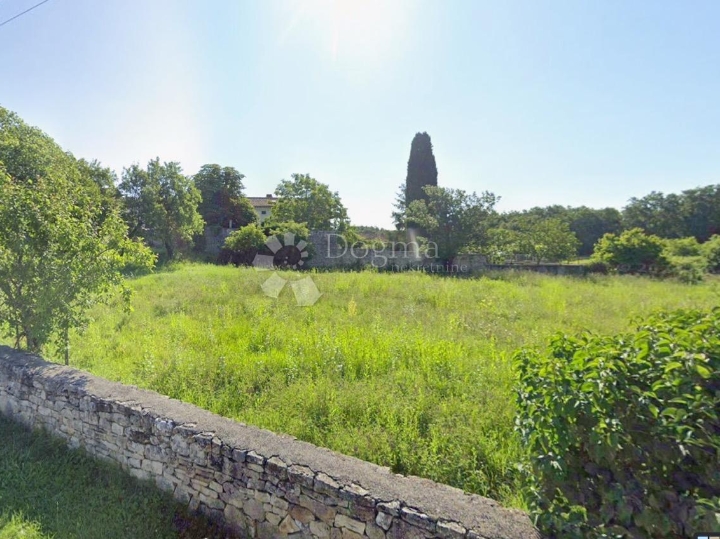 Zemljište s građevinskom dozvolom u Svetvinčentu