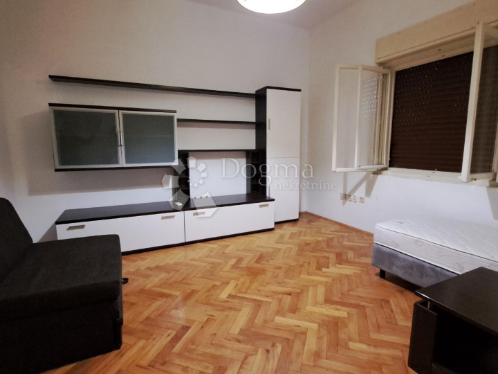 Kostrena, 2Skl. stan, 54 m2