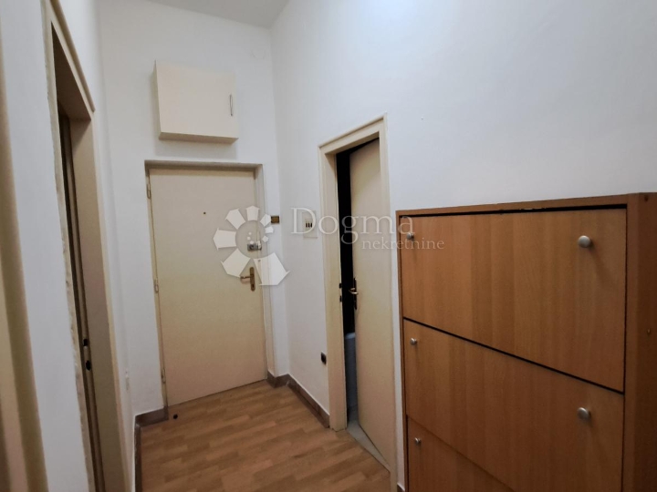 Kostrena, 2Skl. stan, 54 m2