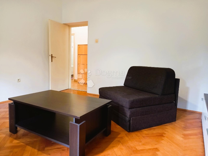 Kostrena, 2Skl. stan, 54 m2