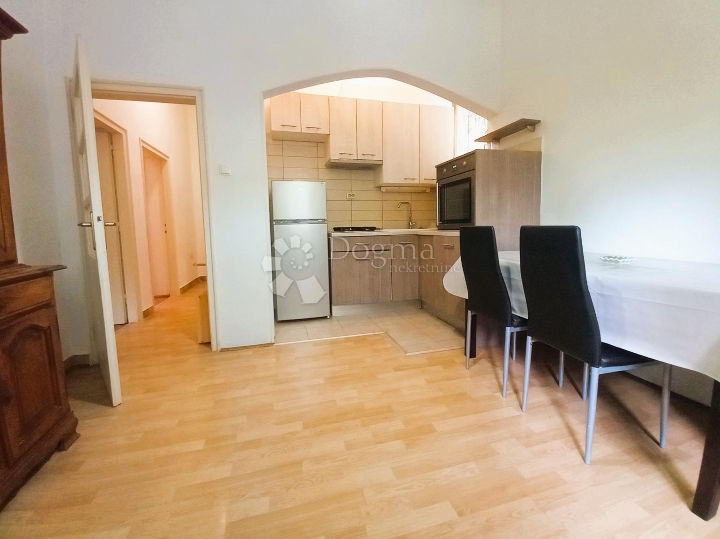 Kostrena, 2Skl. stan, 54 m2