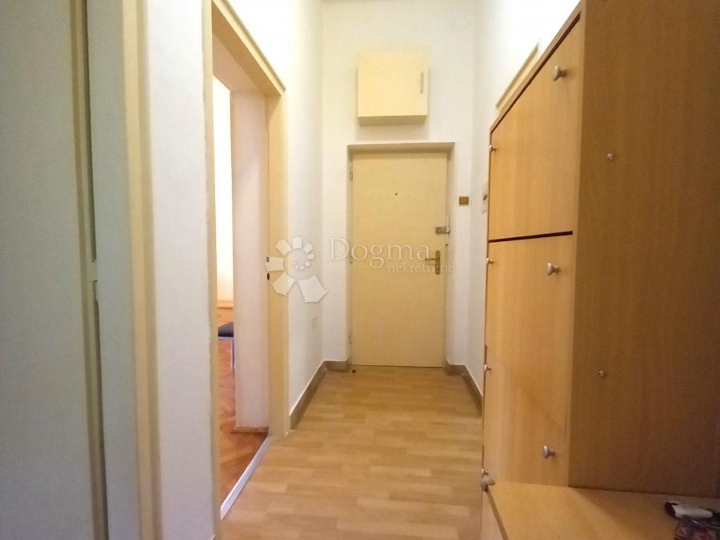 Kostrena, 2Skl. stan, 54 m2