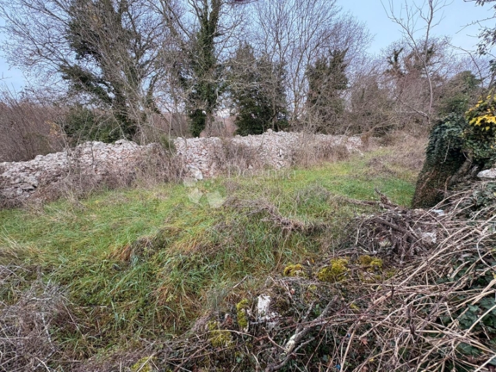 Otok Krk, Malinska okolica, investicijski teren na prodaju