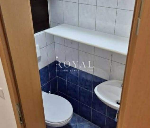 Iznajmljuje se stan na Hostima