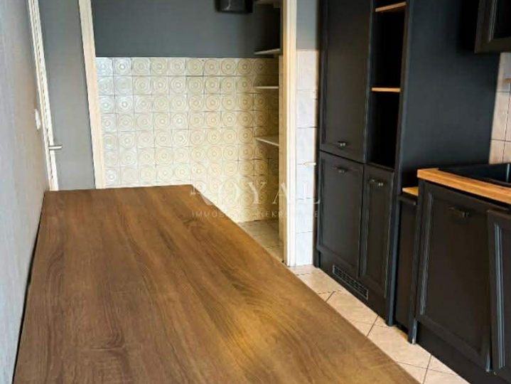 Iznajmljuje se 3S+DB stan na Zametu