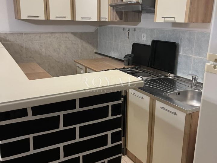 Uređen stan  – Matulji, 64 m2, 450€