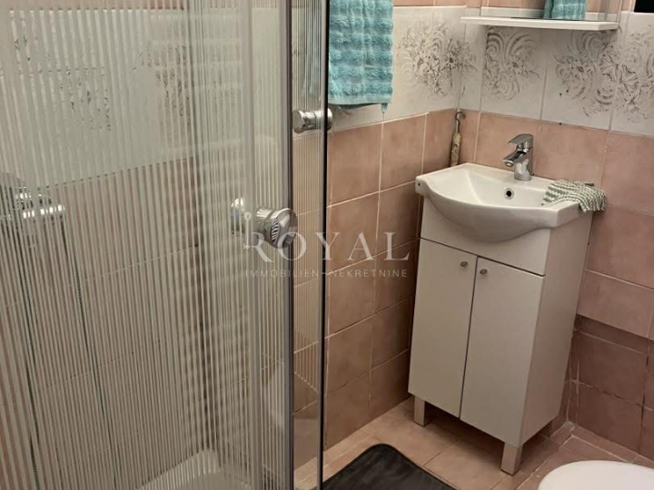 Uređen stan  – Matulji, 64 m2, 450€