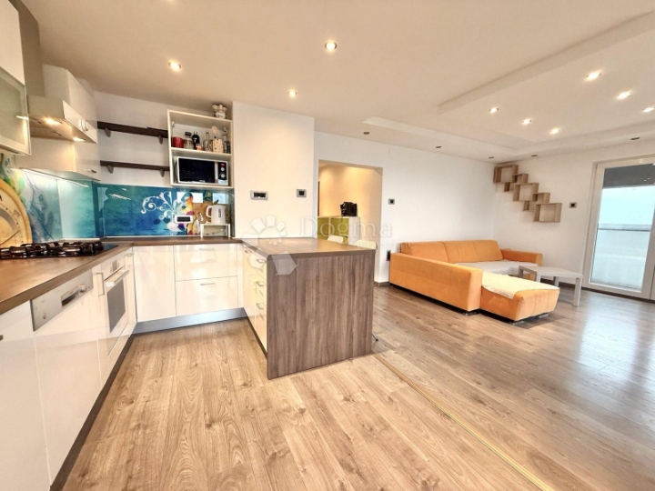 Odličan 2S+DB stan na popularnoj lokaciji