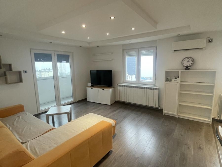 Odličan 2S+DB stan na popularnoj lokaciji