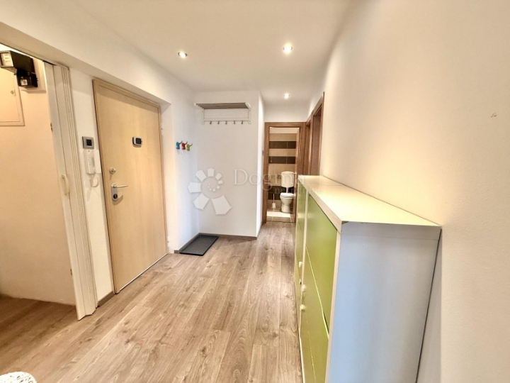 Odličan 2S+DB stan na popularnoj lokaciji