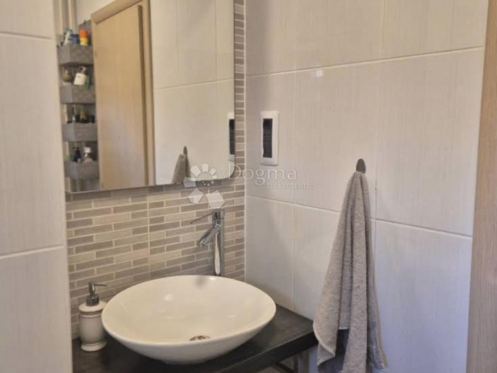 Gornja Vežica, stan 61.53m2, 2S+DB