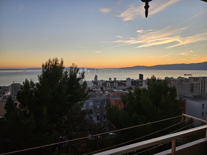 Gornja Vežica, stan 61.53m2, 2S+DB