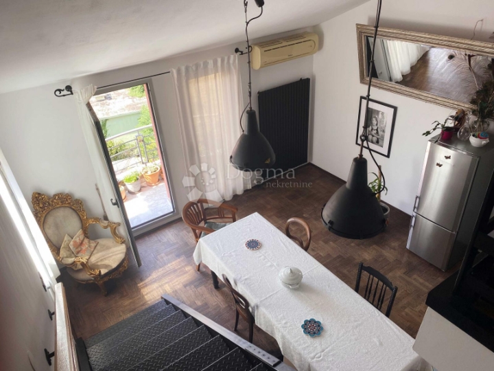 Sniženo!!! Dizajnerski stan na neponovljivoj lokaciji