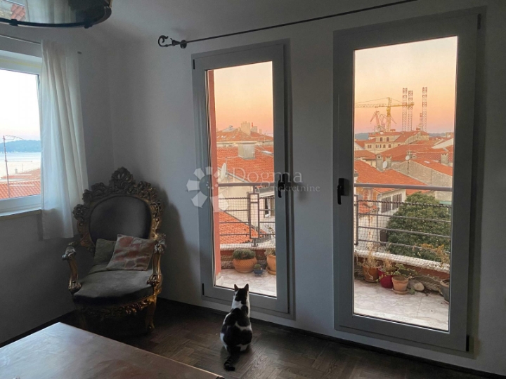 Sniženo!!! Dizajnerski stan na neponovljivoj lokaciji