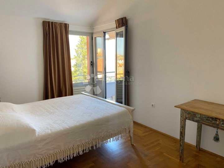 Sniženo!!! Dizajnerski stan na neponovljivoj lokaciji