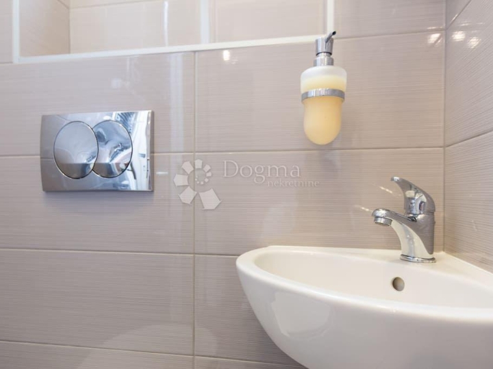 Rijeka, Pećine najam