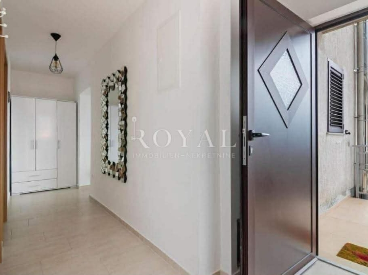 Iznajmljuje se moderan stan – 70 m2