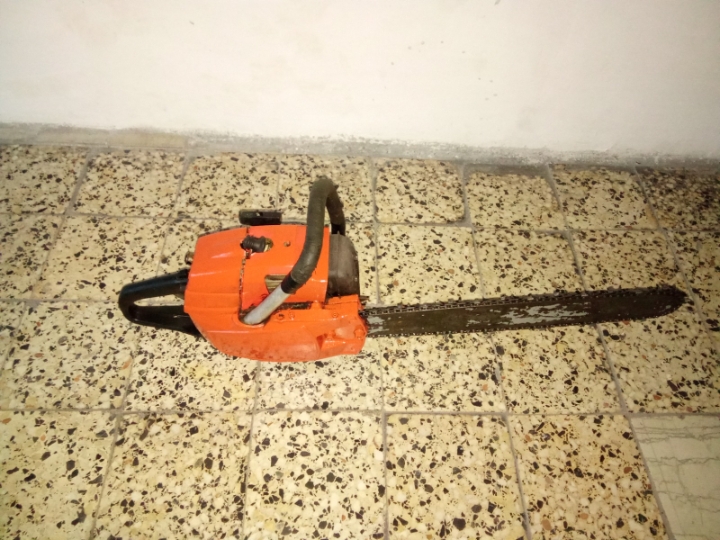 Motorna pila Husqvarna.tomos