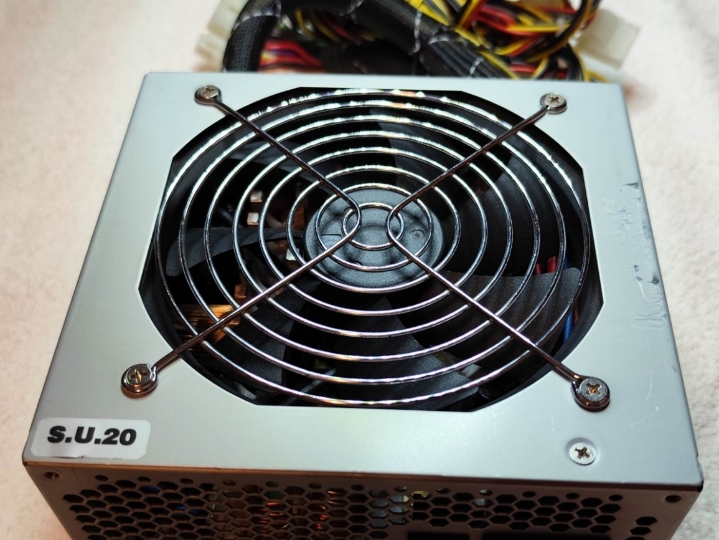 Chieftec 450 W napajanje za PC