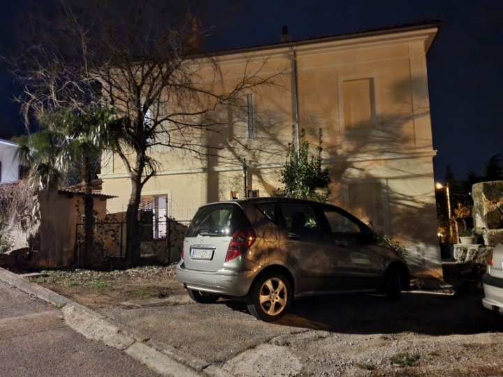 Prodajem dvosobni stan na Kozali