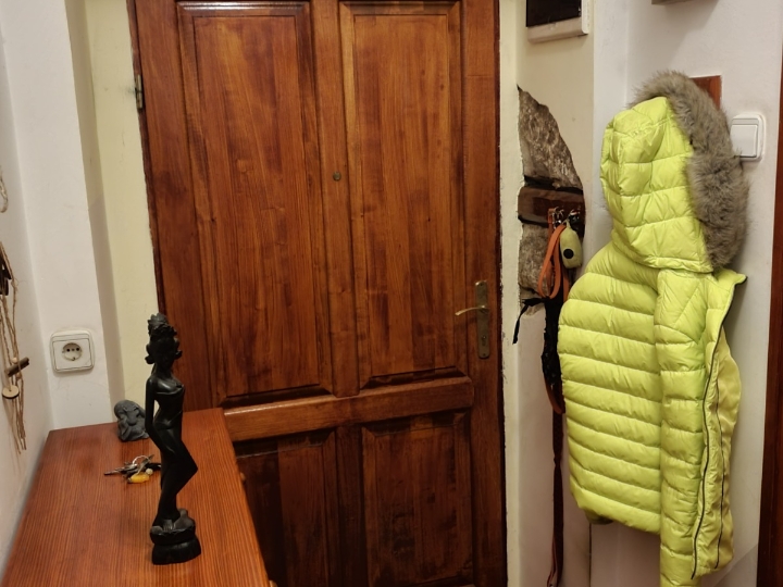 Prodajem dvosobni stan na Kozali