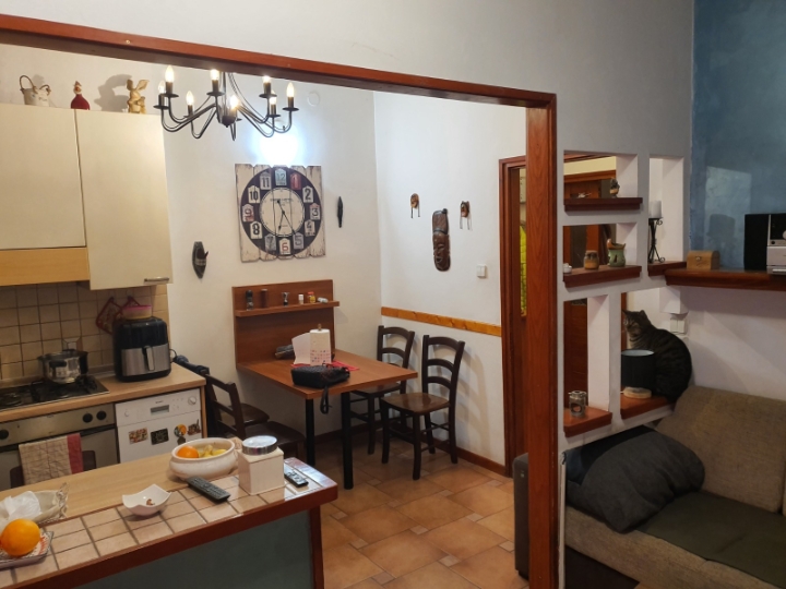 Prodajem dvosobni stan na Kozali