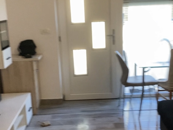 Stan za najam u kući, Dražice