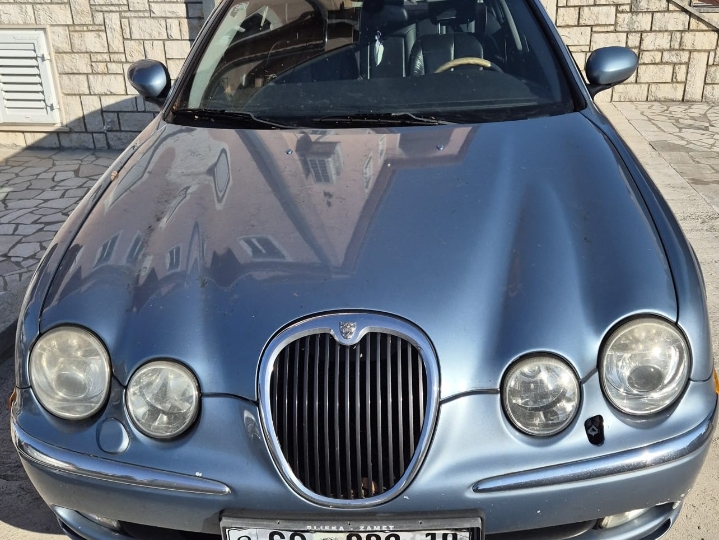 Jaguar S-Type 4.2 v8