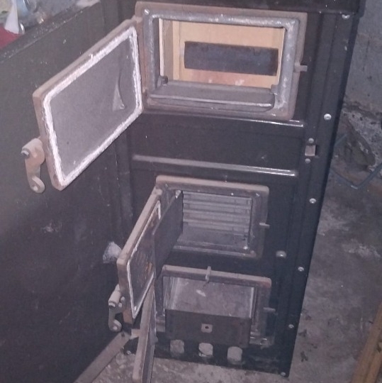 Prodajem peć - štednjak na drva
