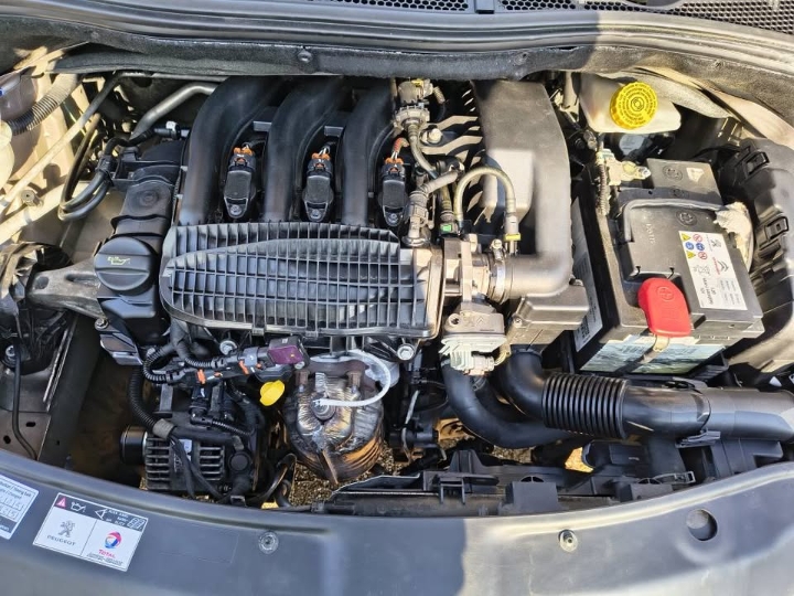 Peugeot 208 vti