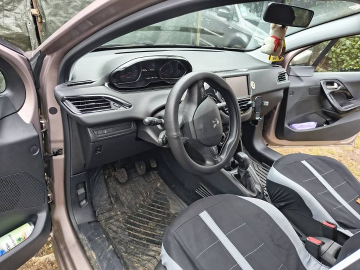Peugeot 208 vti