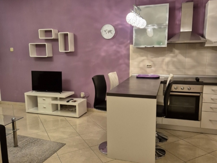 Turnić,dvosobni stan +DB