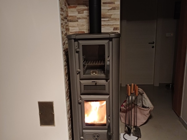 Peć u dobrom stanju!