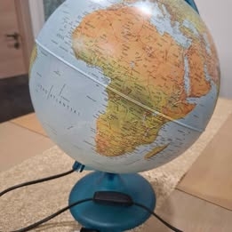 Globus svijeta 25 cm sa svijetlom